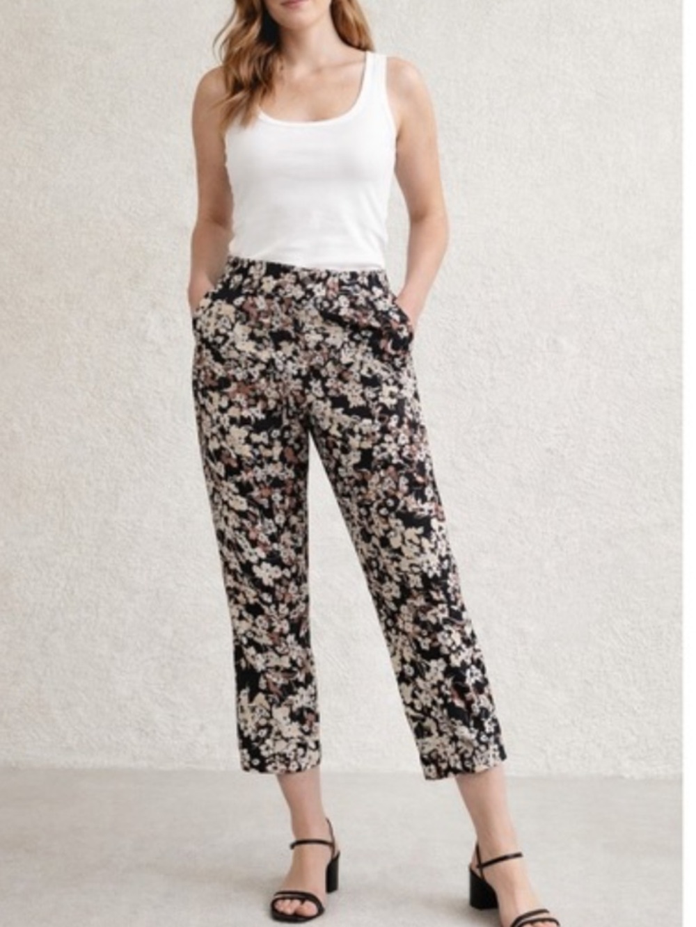 Anthropologie Cartonnier Floral Cropped Pants